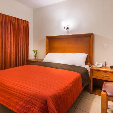 Hotel Patzcuaro Bagian luar foto
