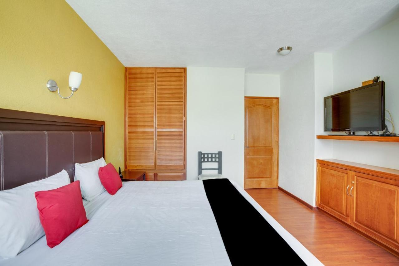 Hotel Patzcuaro Bagian luar foto