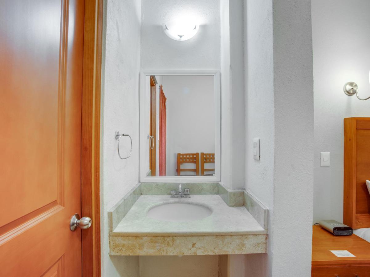 Hotel Patzcuaro Bagian luar foto